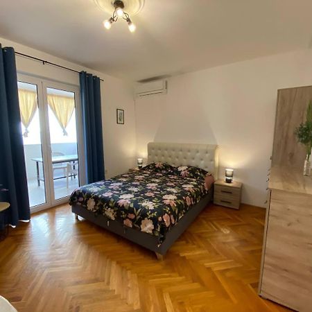 Alina'S Apartment Бечичі Екстер'єр фото