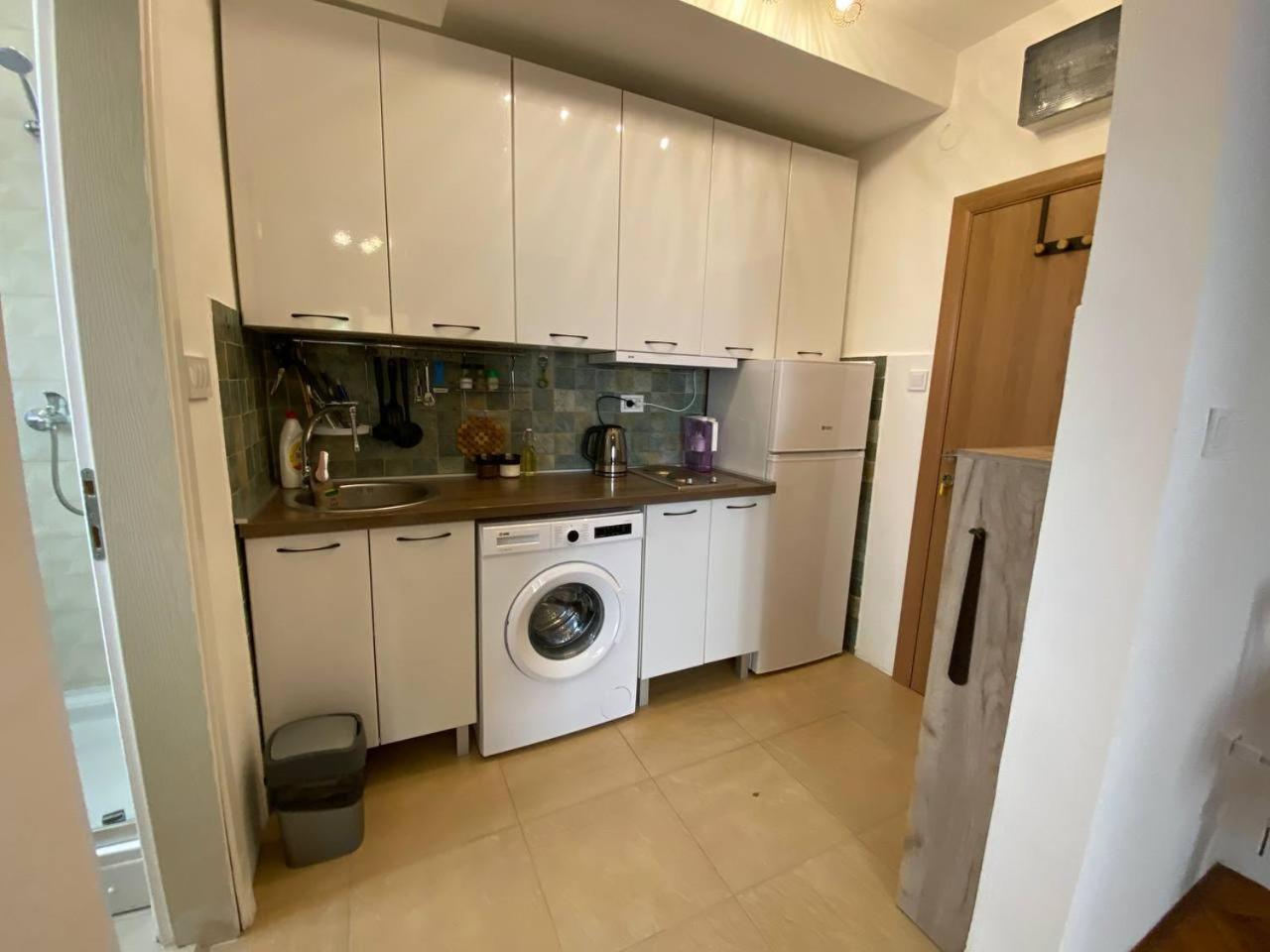 Alina'S Apartment Бечичі Екстер'єр фото
