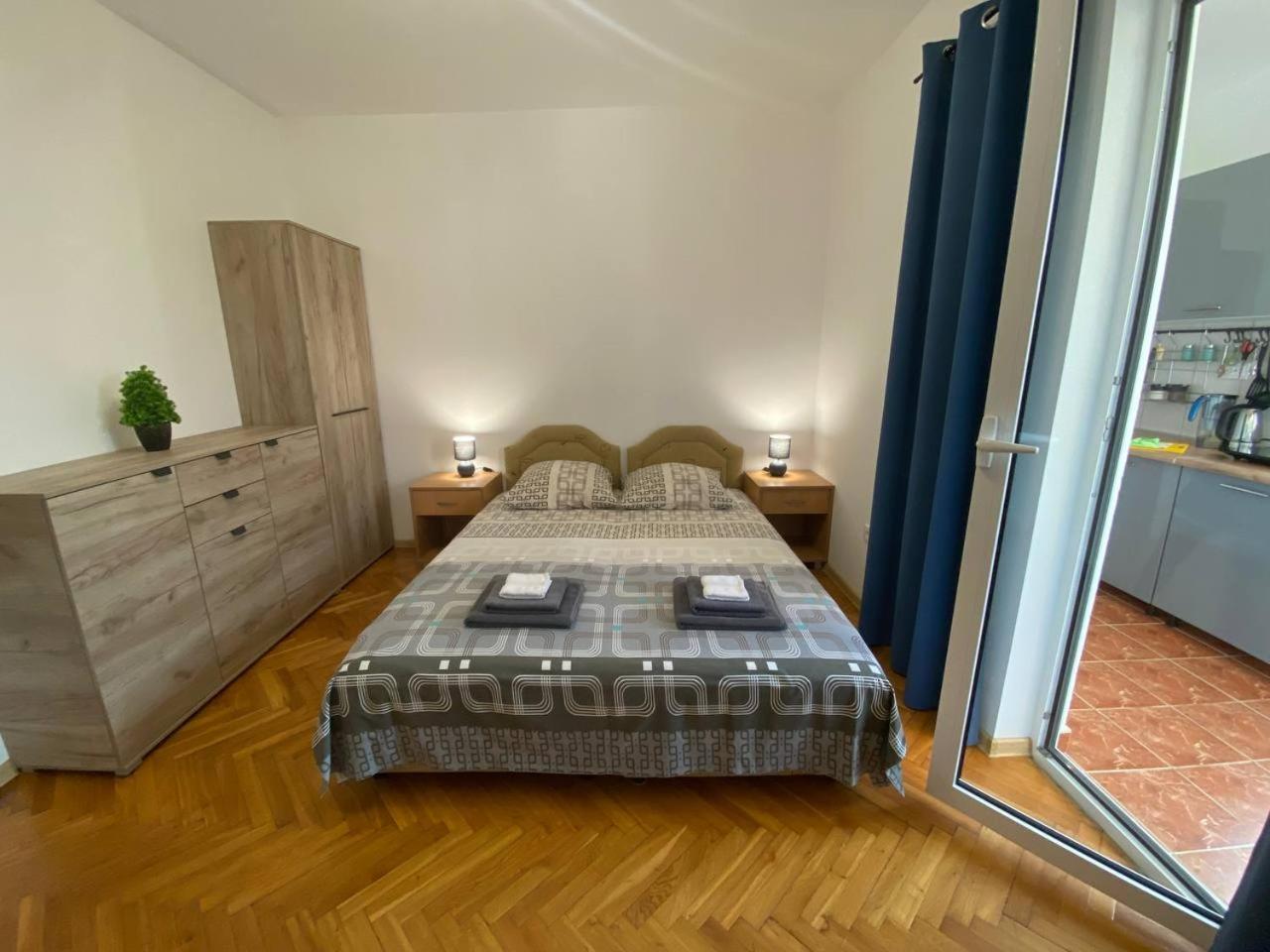 Alina'S Apartment Бечичі Екстер'єр фото