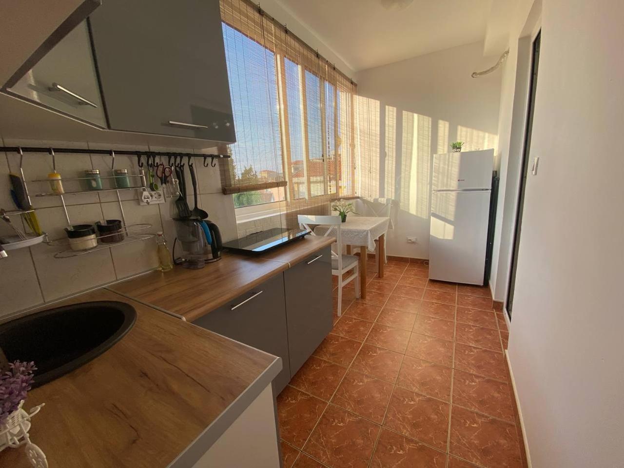 Alina'S Apartment Бечичі Екстер'єр фото